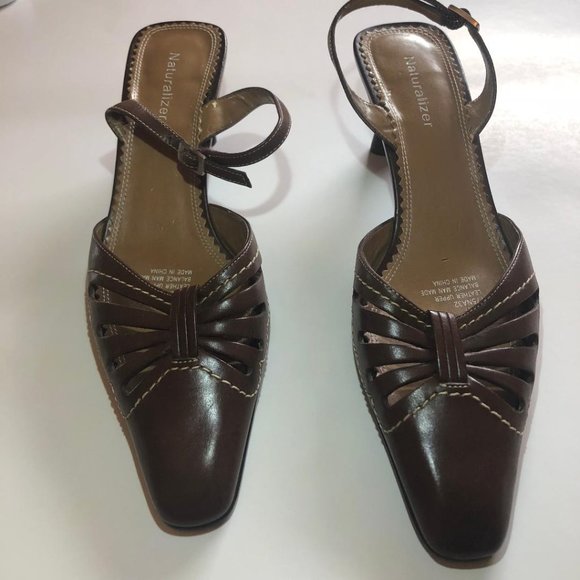 Naturalizer, Brown Women's slingback heels with cut outs, pointed toes, Size 7M - Picture 1 of 11